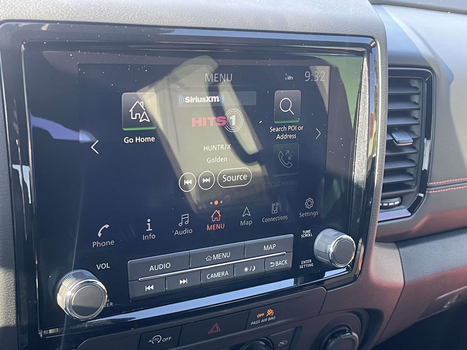 2023 Nissan Frontier PRO-4X photo 2