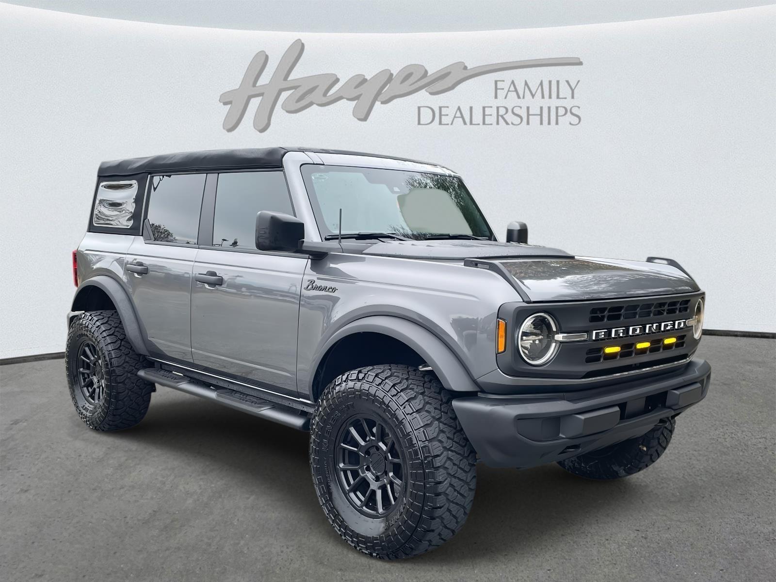 2025 Ford Bronco 4-Door Base's photo