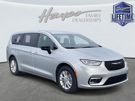 2026 Chrysler Pacifica SELECT Passenger Van