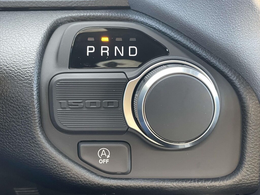 New 2026 Ram 1500 BIG HORN CREW CAB 4X2 5'7 BOX Pickup