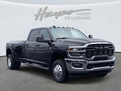 2025 Ram 3500 TRADESMAN CREW CAB 4X4 8' BOX Pickup