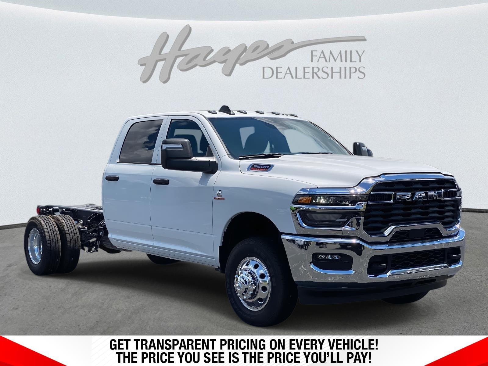 2025 RAM 3500 Tradesman 4X4 Crew Cab's photo
