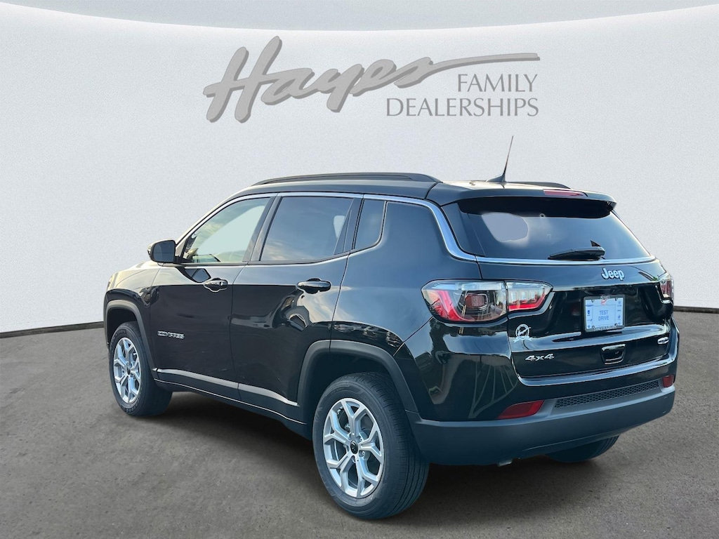 New 2026 Jeep Compass LATITUDE 4X4 Sport Utility