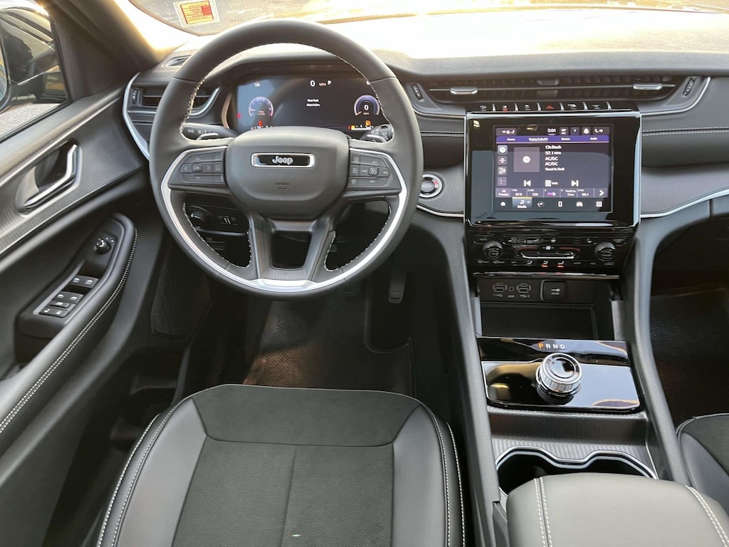 New 2025 Jeep Grand Cherokee ALTITUDE X 4X2 Sport Utility