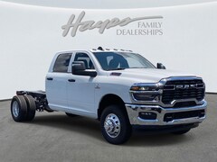 2025 Ram 3500 Chassis Cab 3500 TRADESMAN CREW CAB CHASSIS 4X4 60' CA Pickup