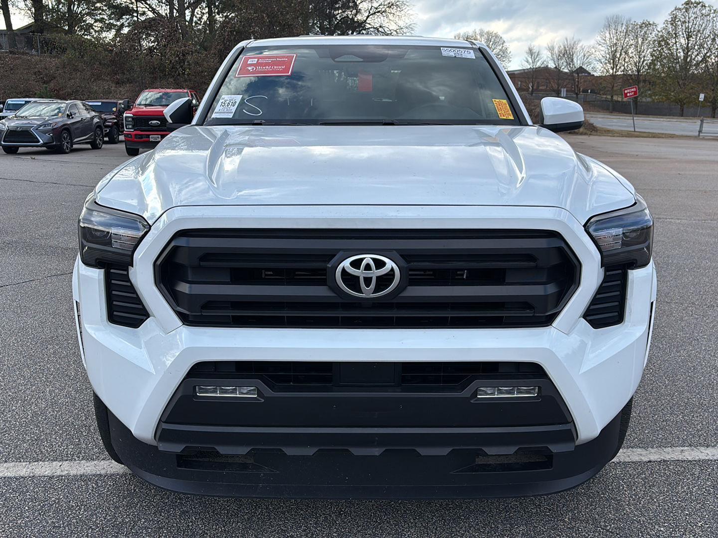 2024 Toyota Tacoma SR5 photo 2