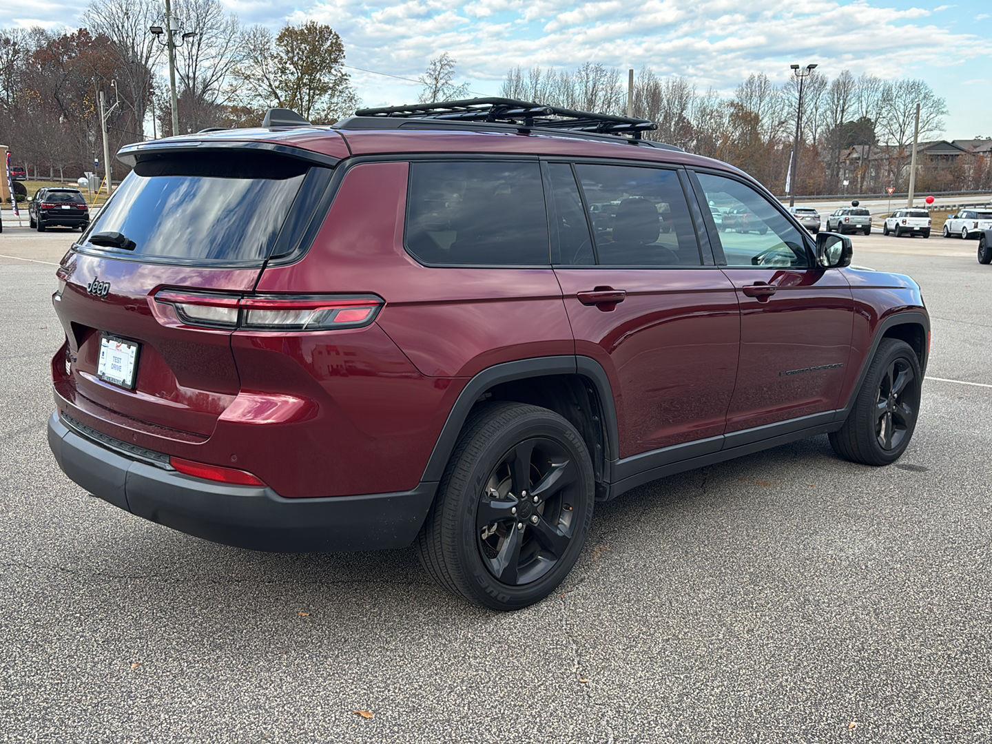 2021 Jeep Grand Cherokee Altitude photo 2