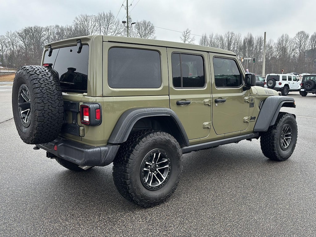 Used 2025 Jeep Wrangler Willys SUV
