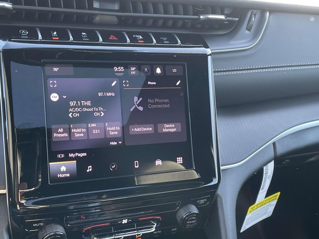 New 2025 Jeep Grand Cherokee LAREDO X 4X4 Sport Utility