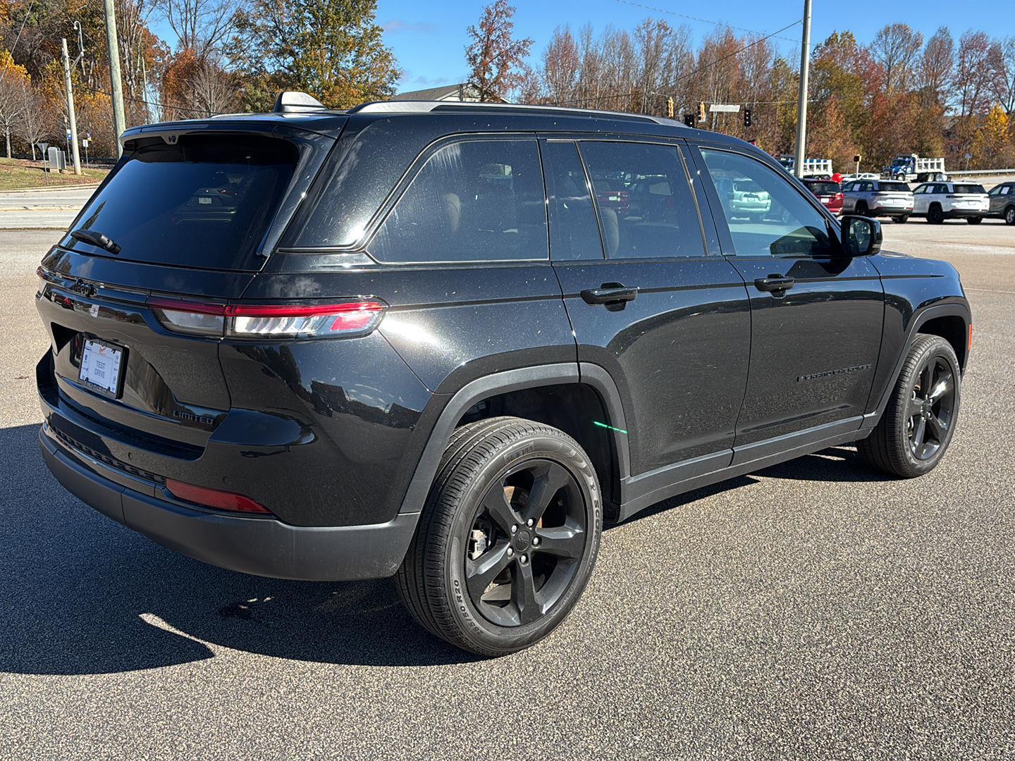 2024 Jeep Grand Cherokee Limited photo 2