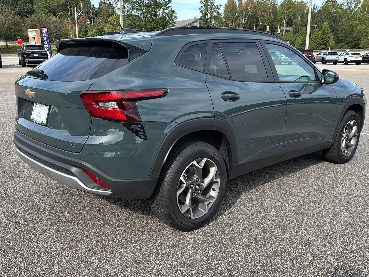 2025 Chevrolet Trax LT photo 3