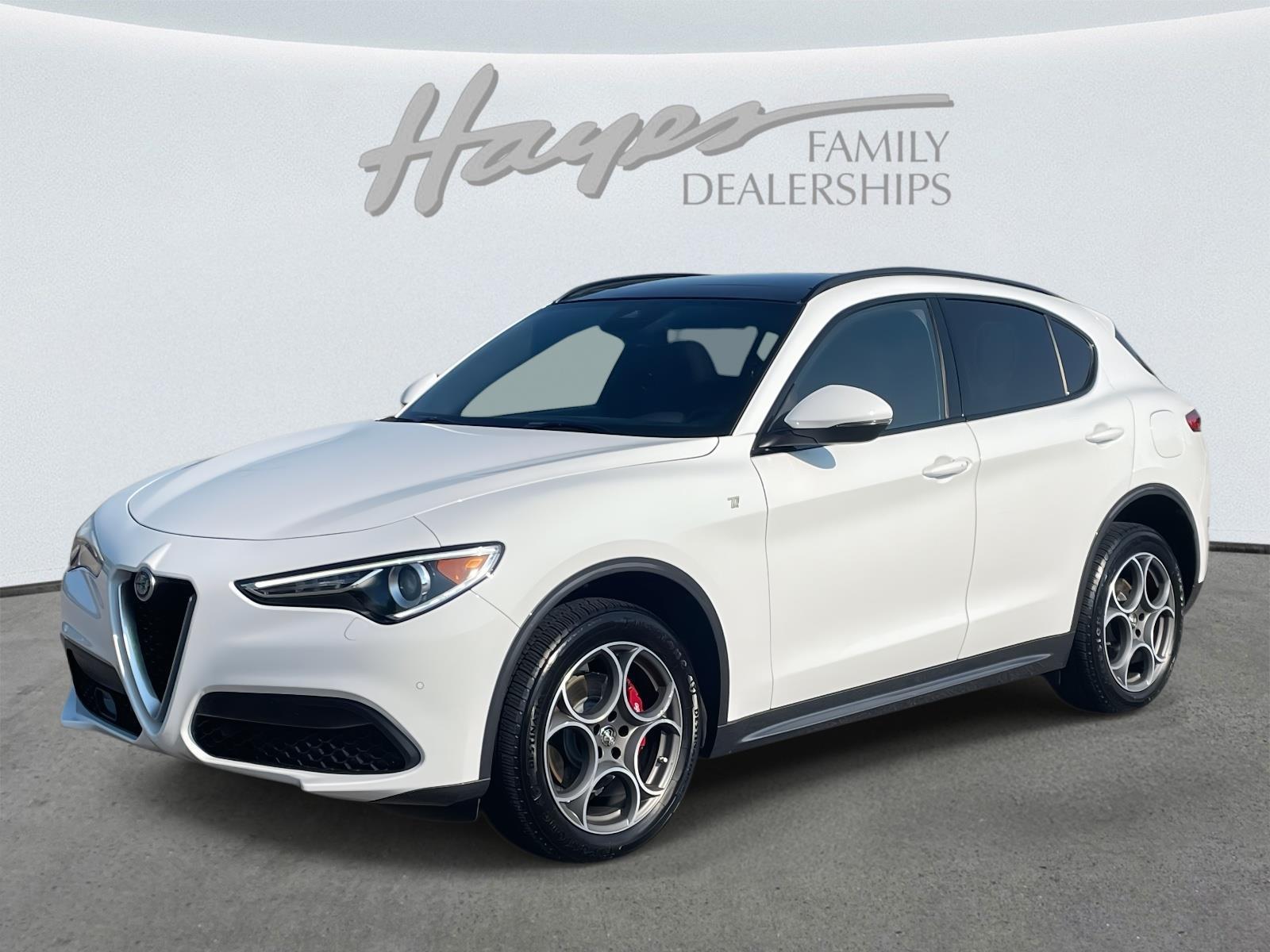 2022 Alfa Romeo Stelvio Ti's photo
