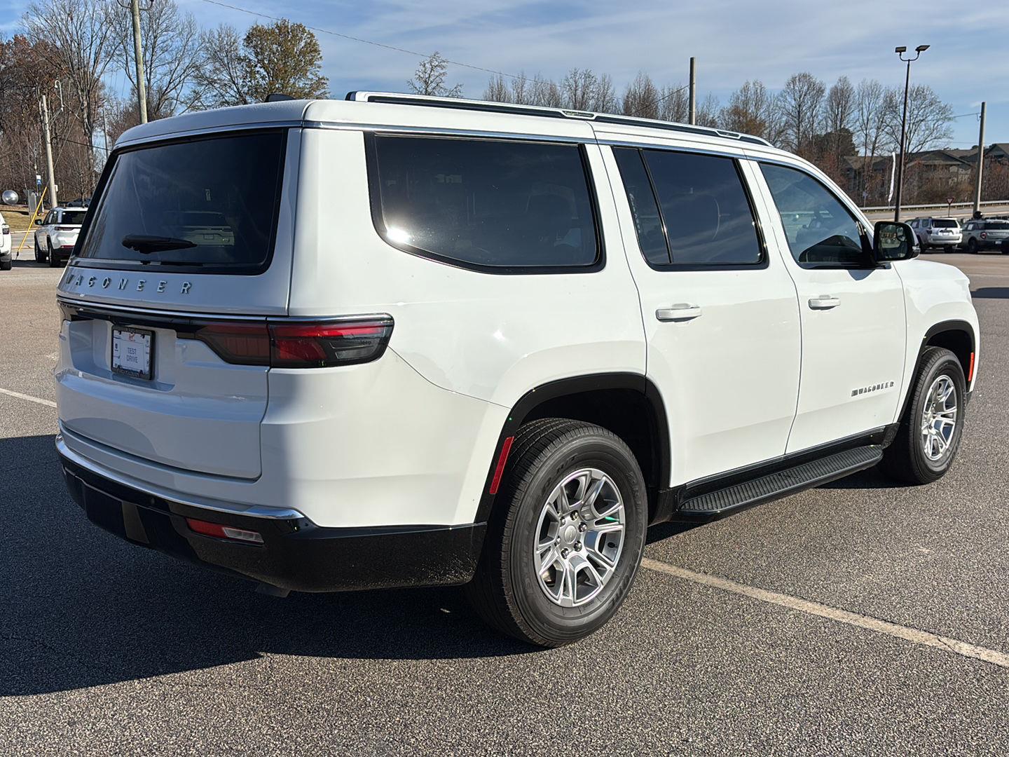 2024 Jeep Wagoneer Base photo 3
