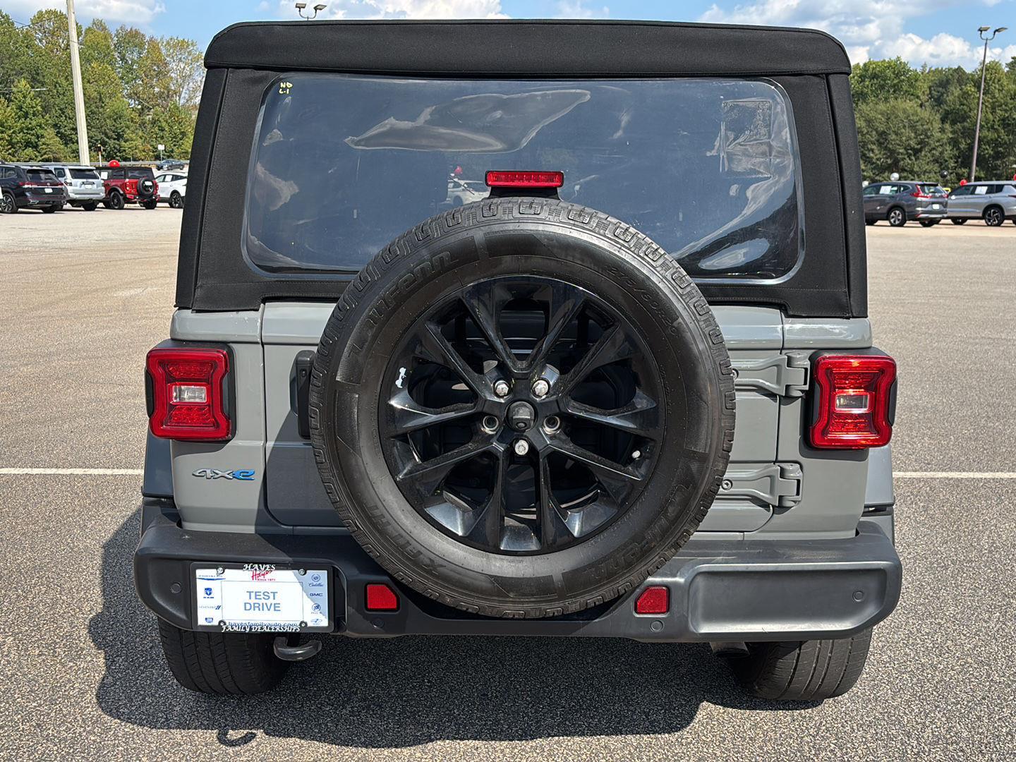 2021 Jeep Wrangler 4xe Unlimited Sahara photo 4