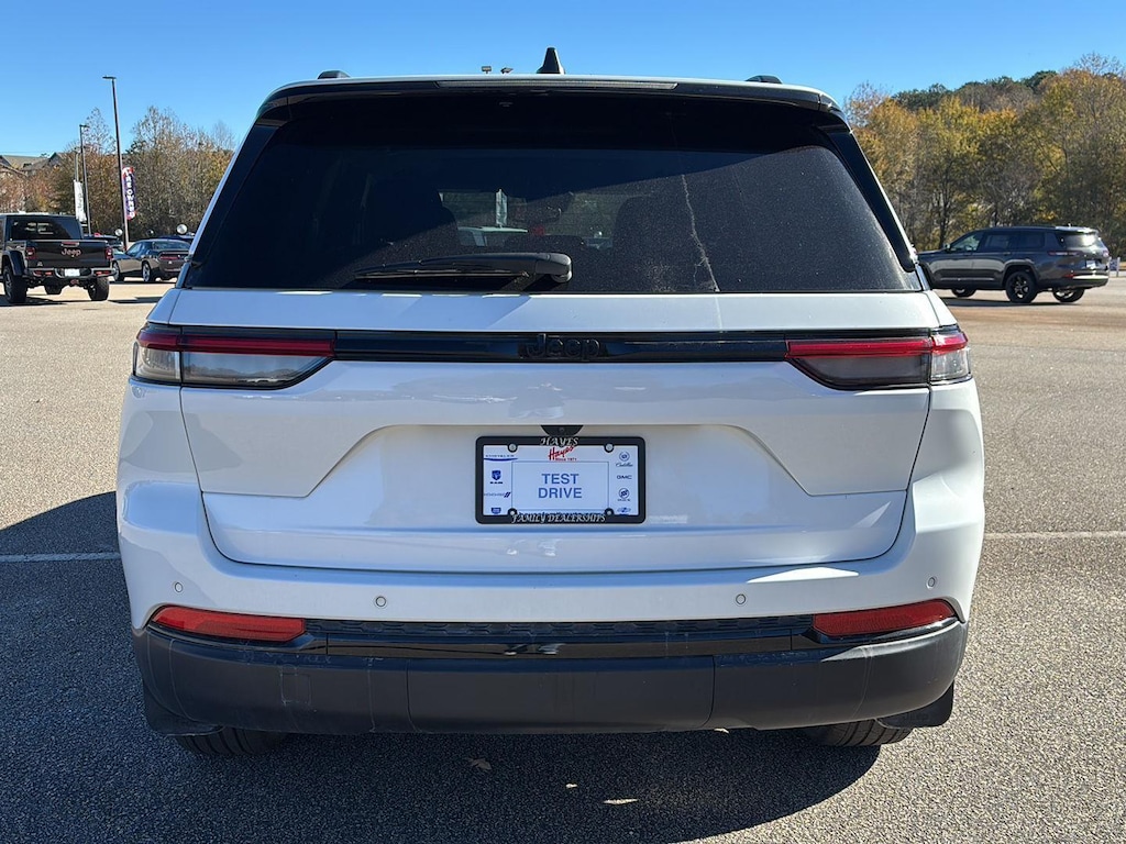 Used 2024 Jeep Grand Cherokee Altitude X SUV