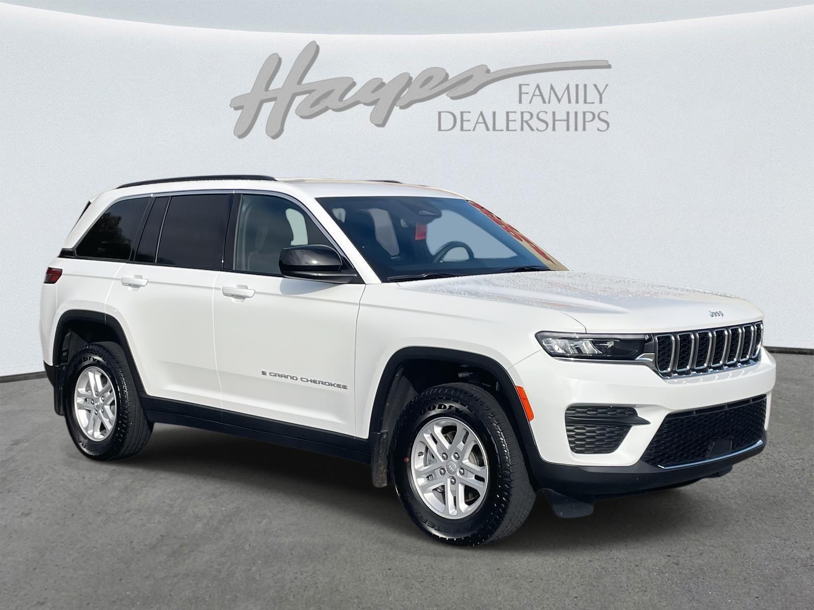 2024 Jeep Grand Cherokee Laredo's photo