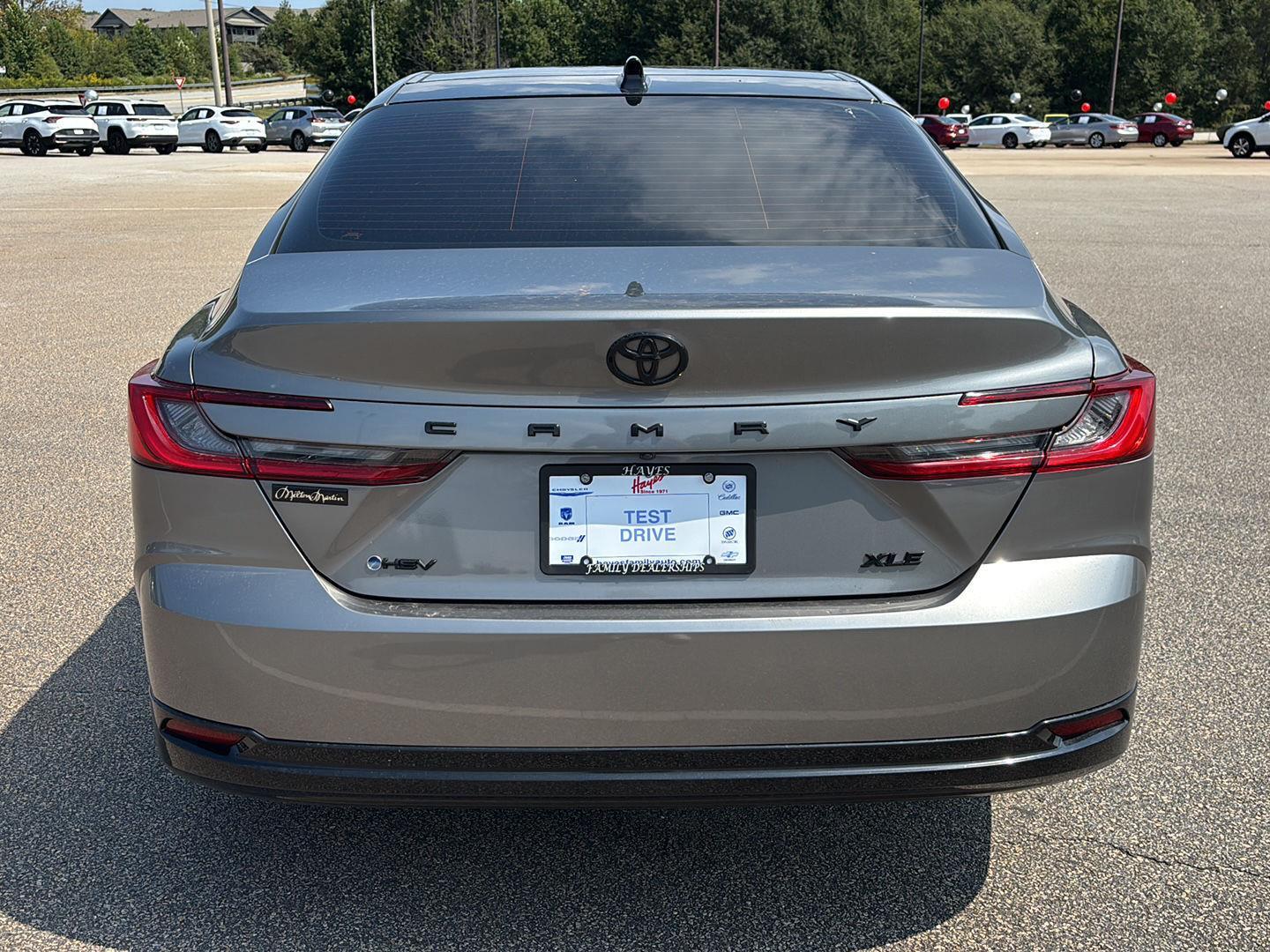 2025 Toyota Camry XLE photo 3