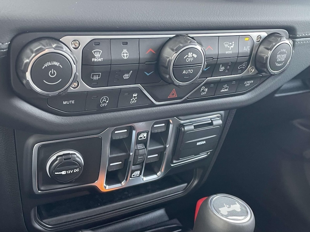 New 2026 Jeep Wrangler 4-DOOR SAHARA Sport Utility