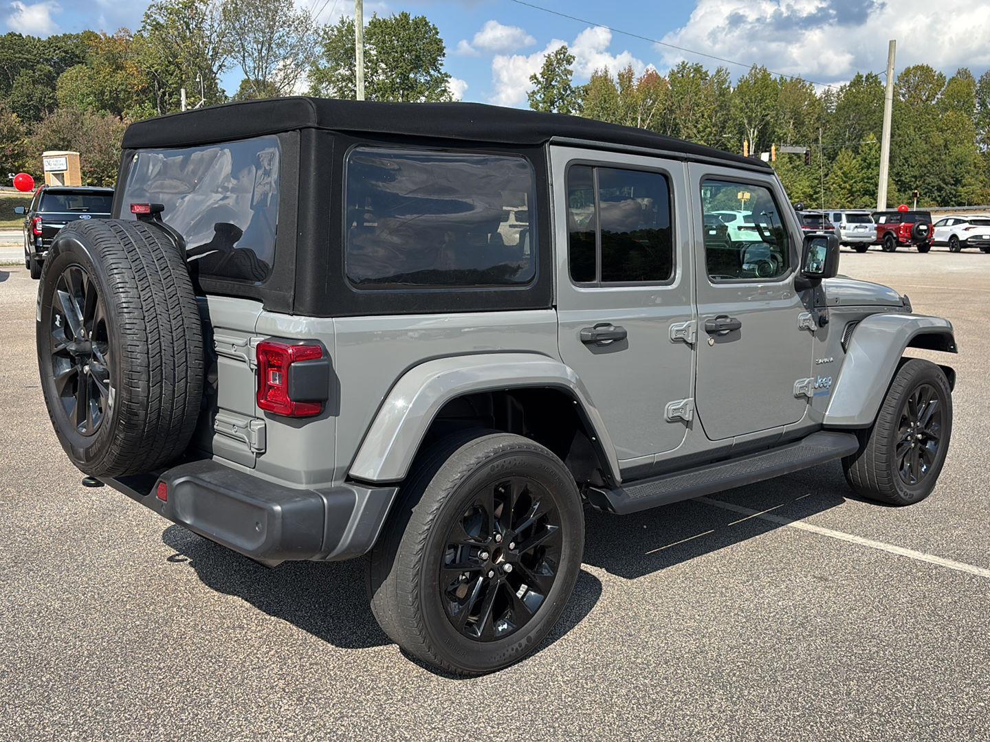 2021 Jeep Wrangler 4xe Unlimited Sahara photo 3