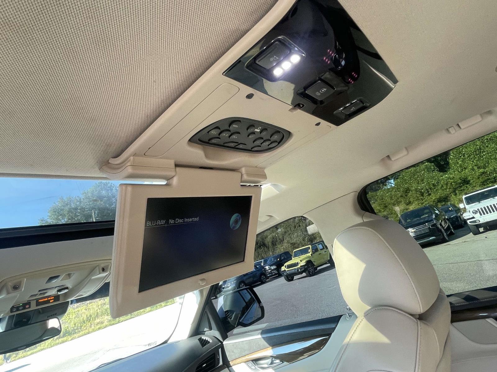 2019 Cadillac Escalade Premium Luxury photo 2
