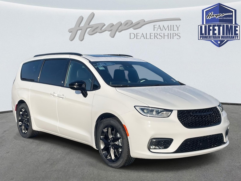 New 2026 Chrysler Pacifica LIMITED Passenger Van