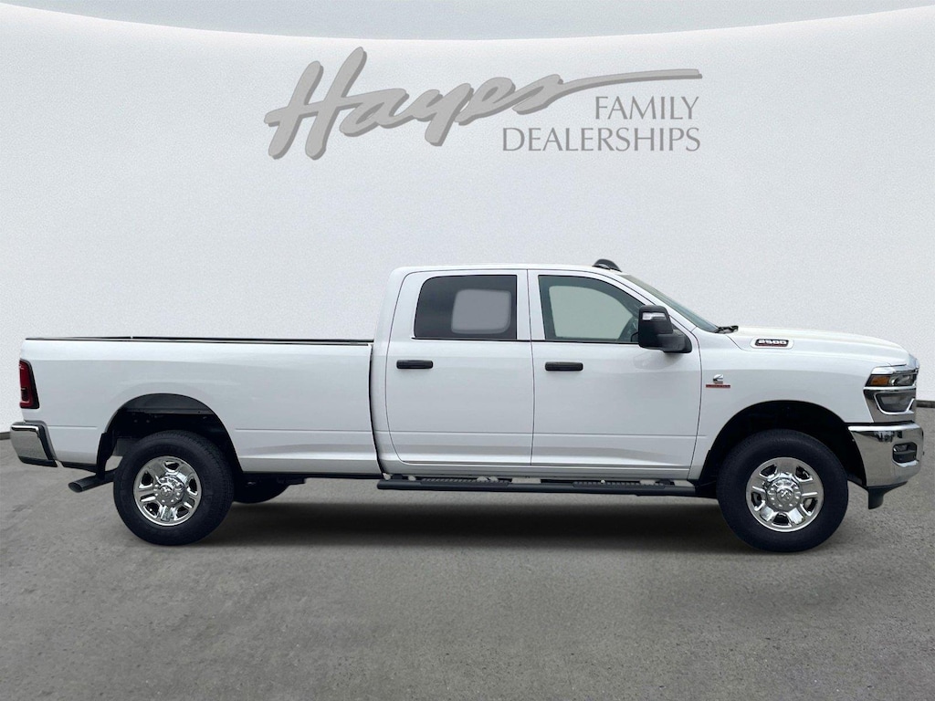 New 2026 Ram 2500 TRADESMAN CREW CAB 4X4 8' BOX Pickup