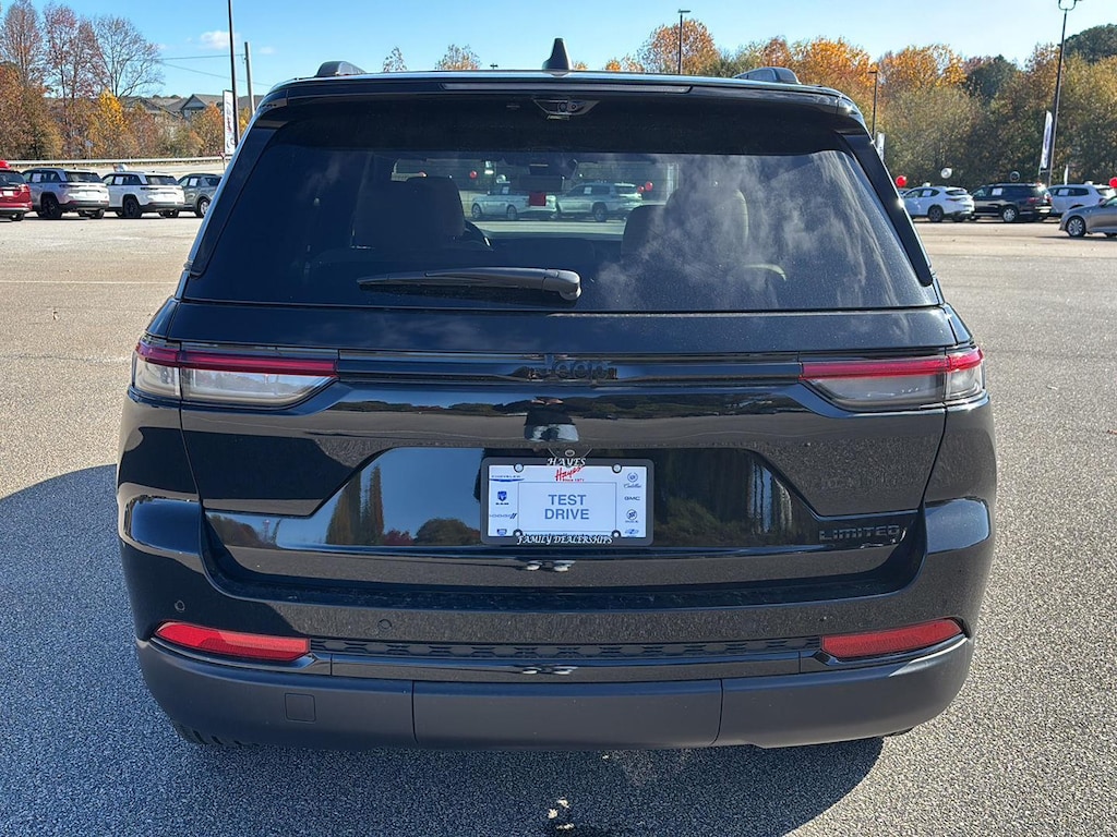 Used 2024 Jeep Grand Cherokee Limited SUV