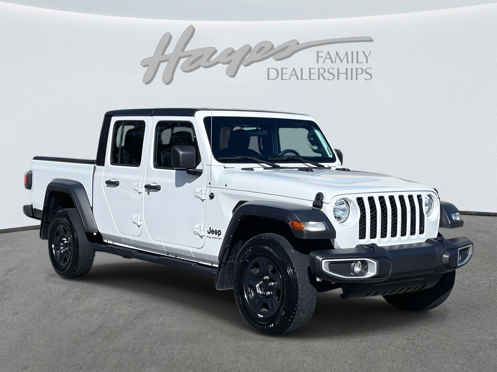 2023 Jeep Gladiator Sport photo 2