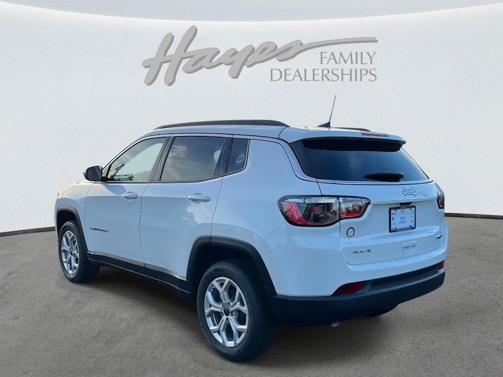 New 2026 Jeep Compass LATITUDE 4X4 Sport Utility