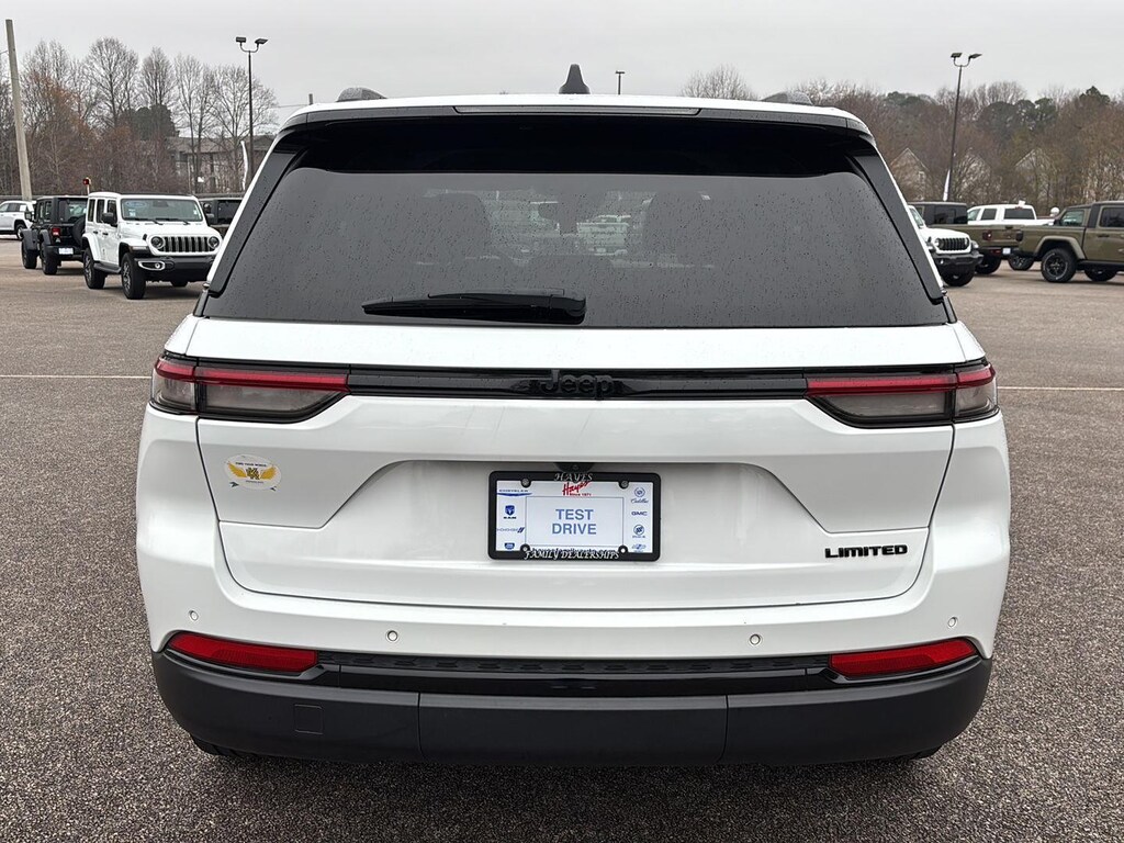 Used 2023 Jeep Grand Cherokee Limited SUV