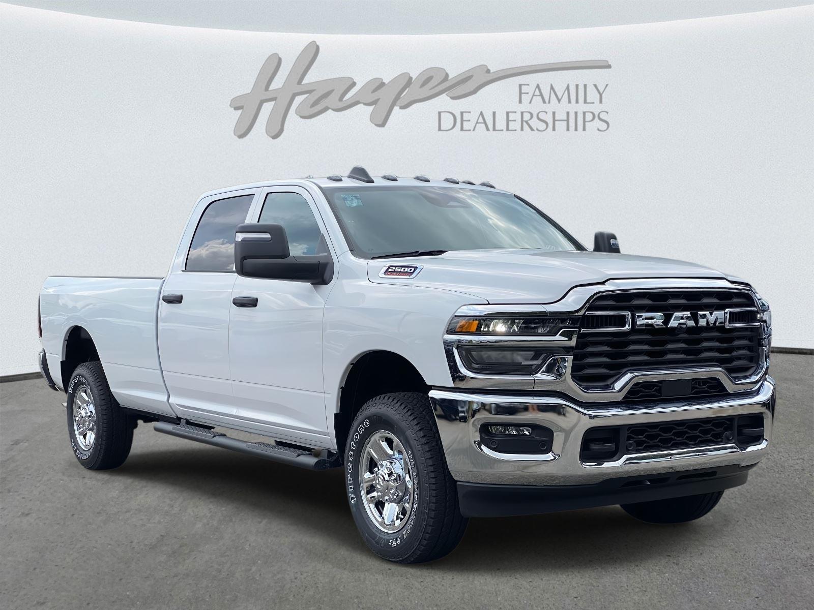 2025 Ram 2500 Tradesman photo 2
