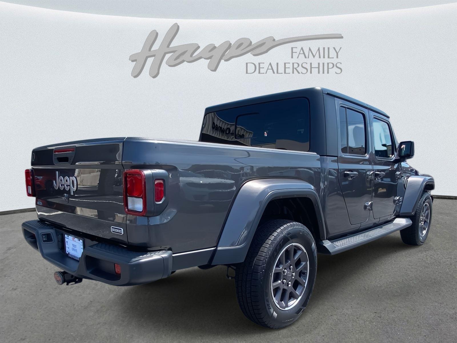 2022 Jeep Gladiator Overland photo 3