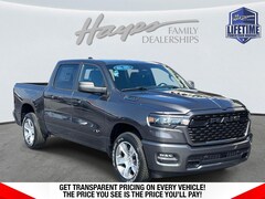 2026 Ram 1500 EXPRESS CREW CAB 4X2 5'7 BOX Pickup