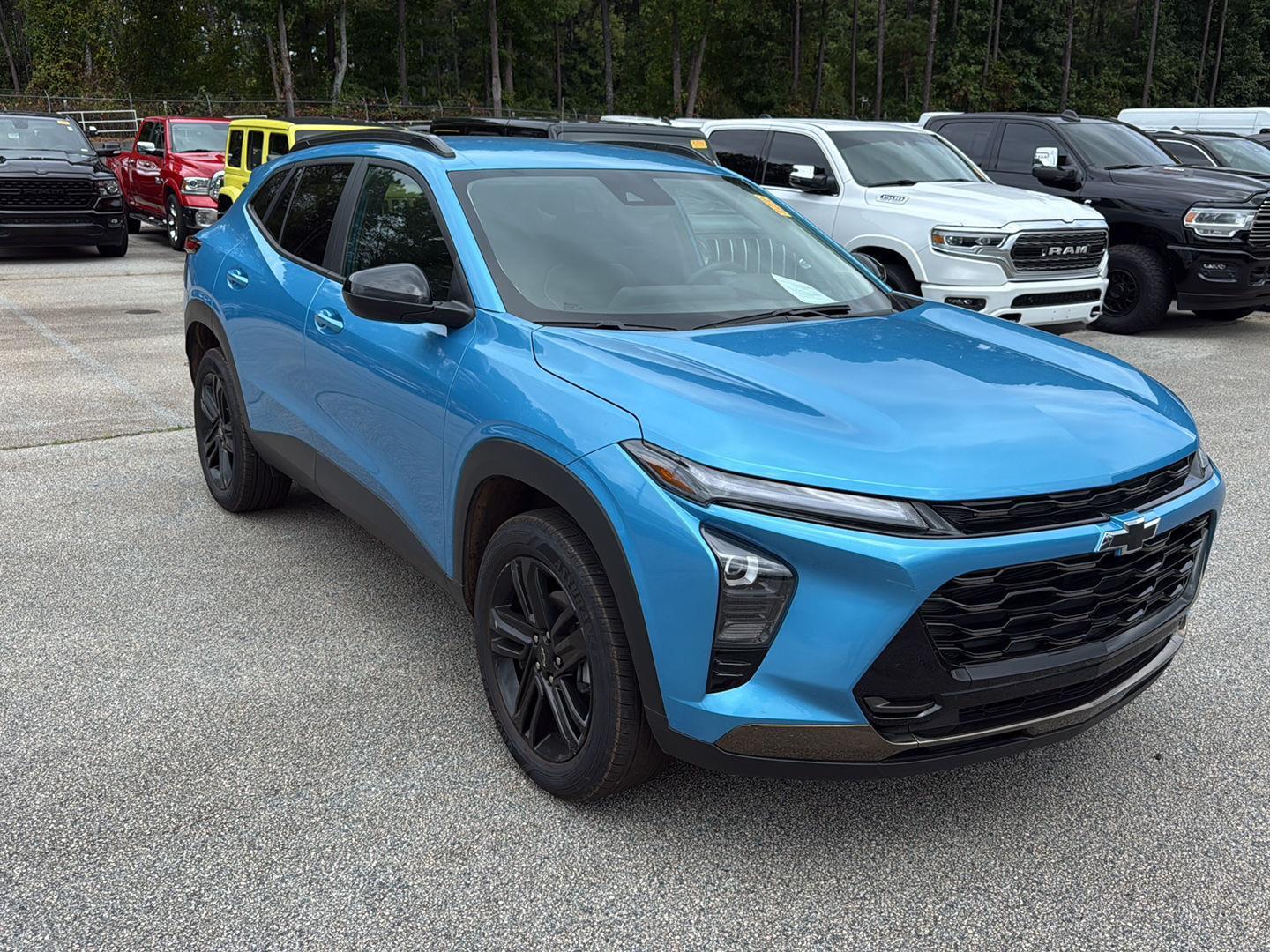 2025 Chevrolet Trax ACTIV photo 2