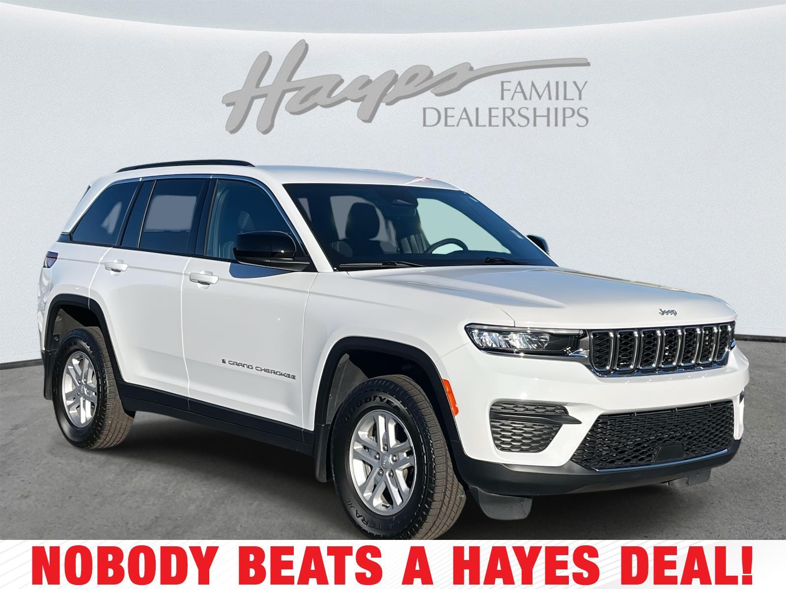 2024 Jeep Grand Cherokee Laredo's photo