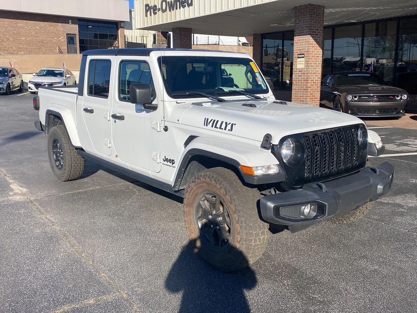 2021 Jeep Gladiator Willys photo 2