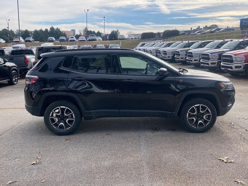 Used 2024 Jeep Compass Trailhawk SUV