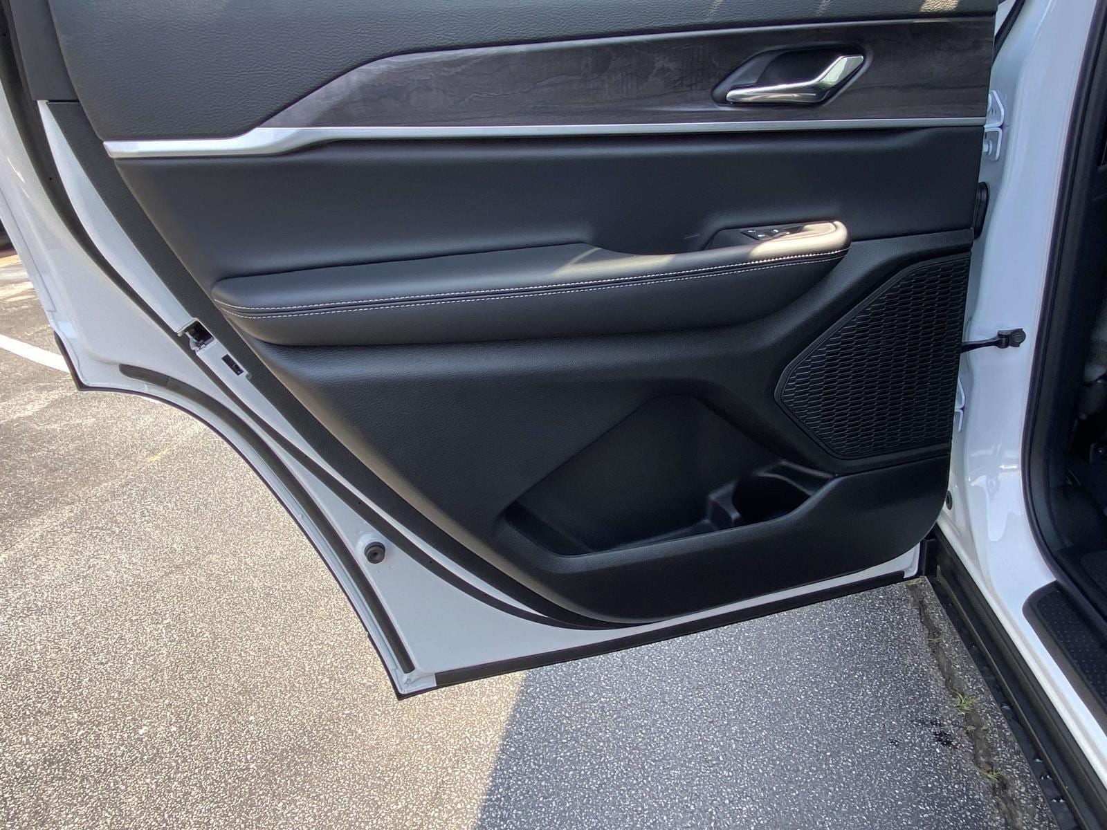 2025 Jeep Grand Cherokee L Limited - Photo 13