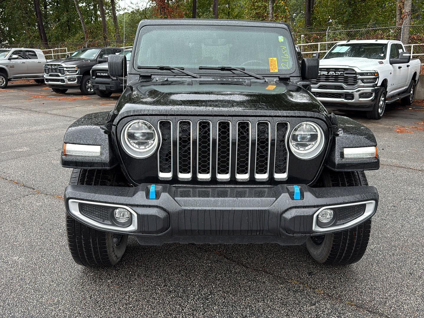 2022 Jeep Wrangler 4xe Unlimited Sahara photo 3
