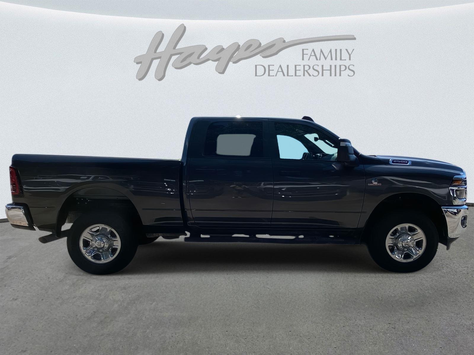 2025 Ram 2500 Tradesman photo 2