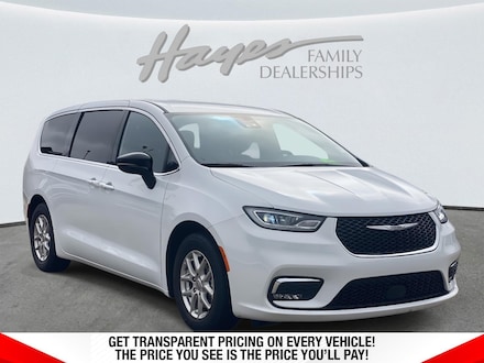 2025 Chrysler Pacifica Select Van