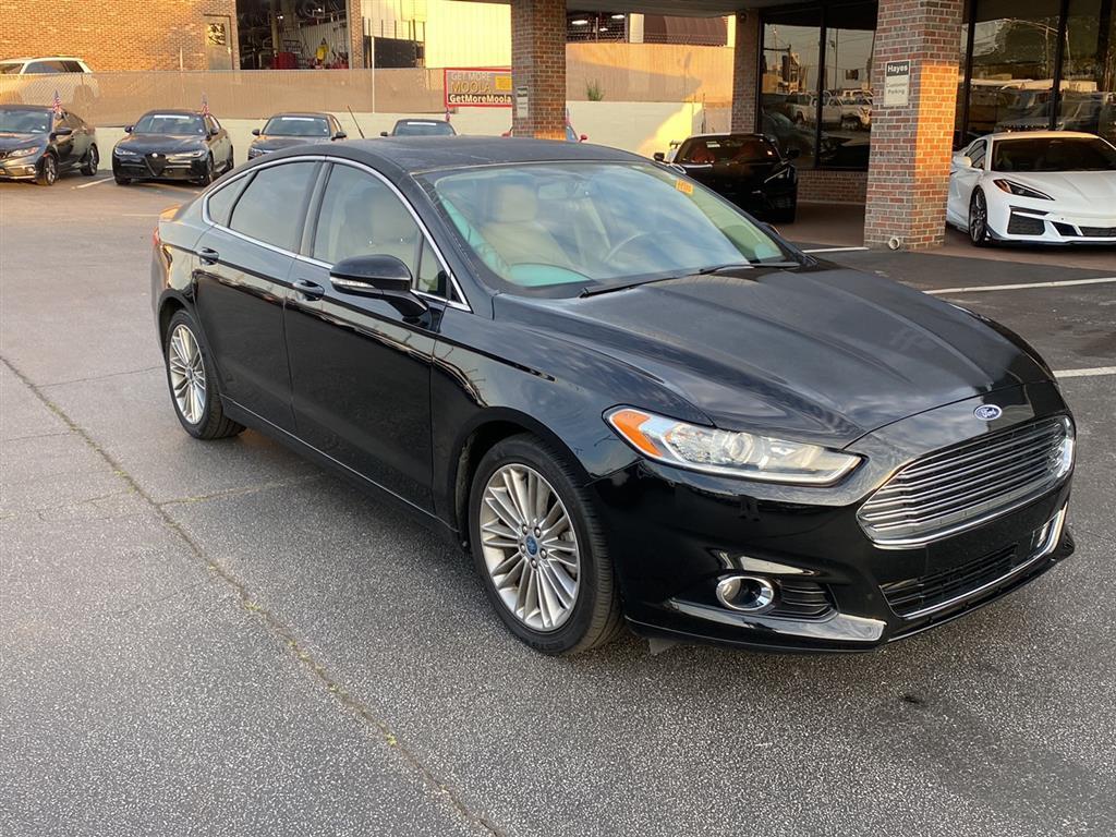 2013 Ford Fusion SE photo 2