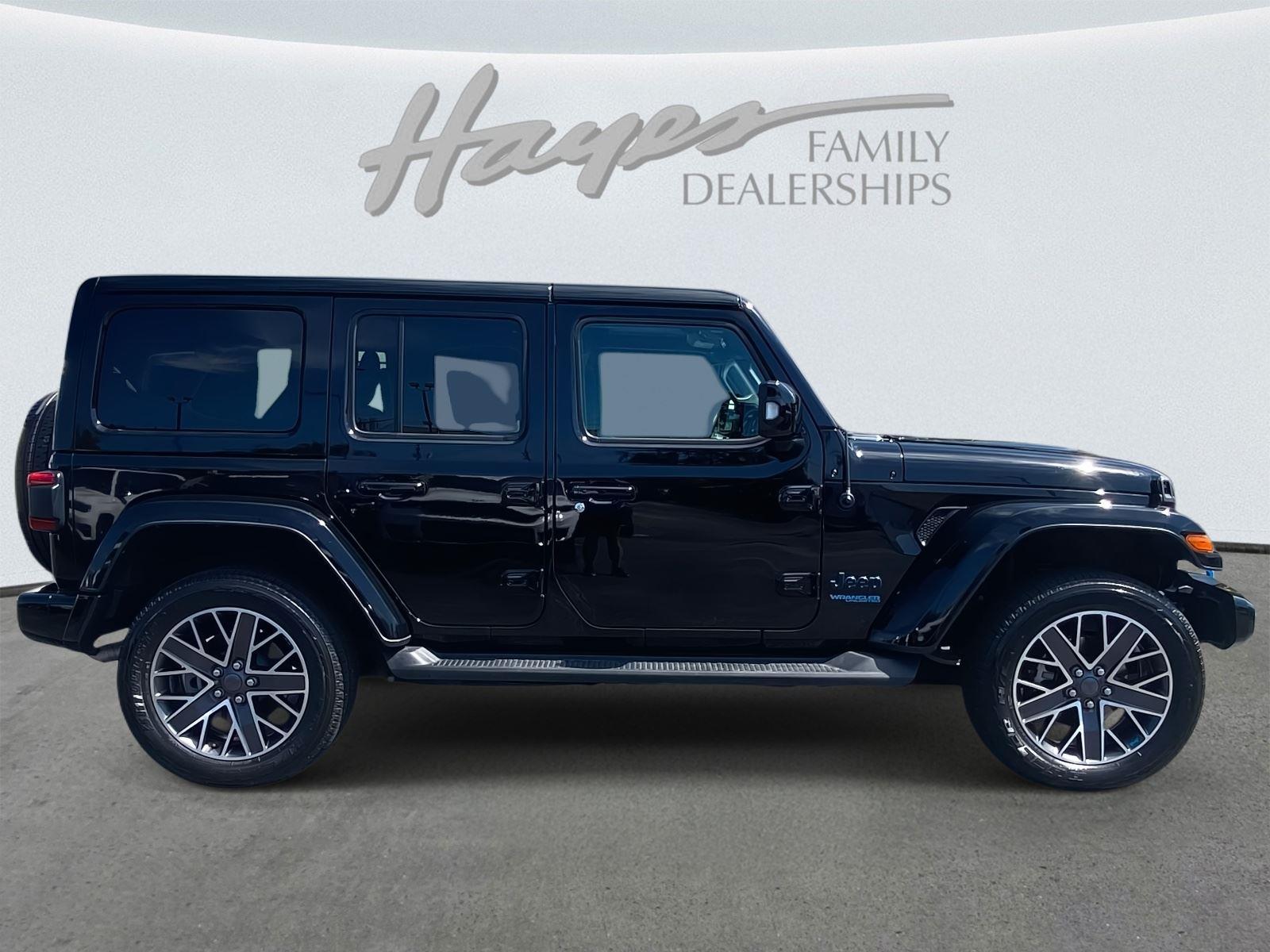 2022 Jeep Wrangler 4xe Unlimited Sahara High Altitude photo 2