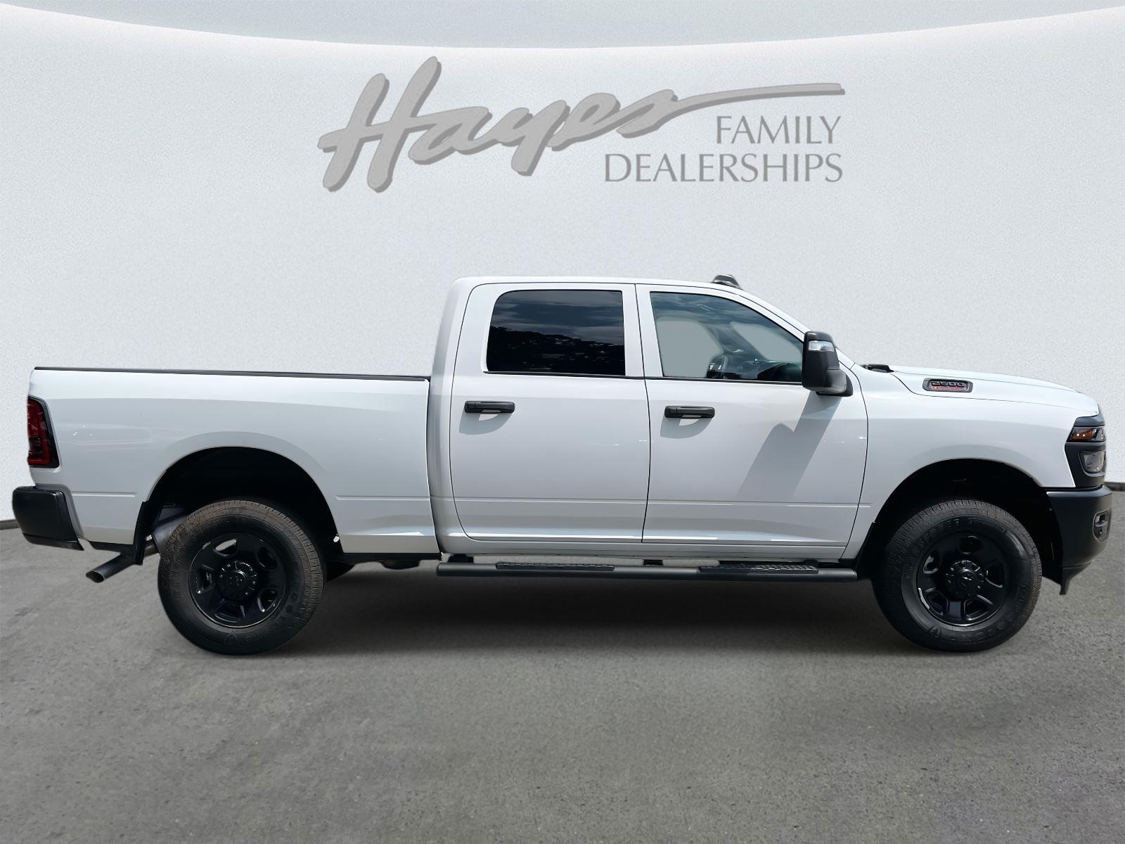 2025 Ram 2500 Tradesman photo 3