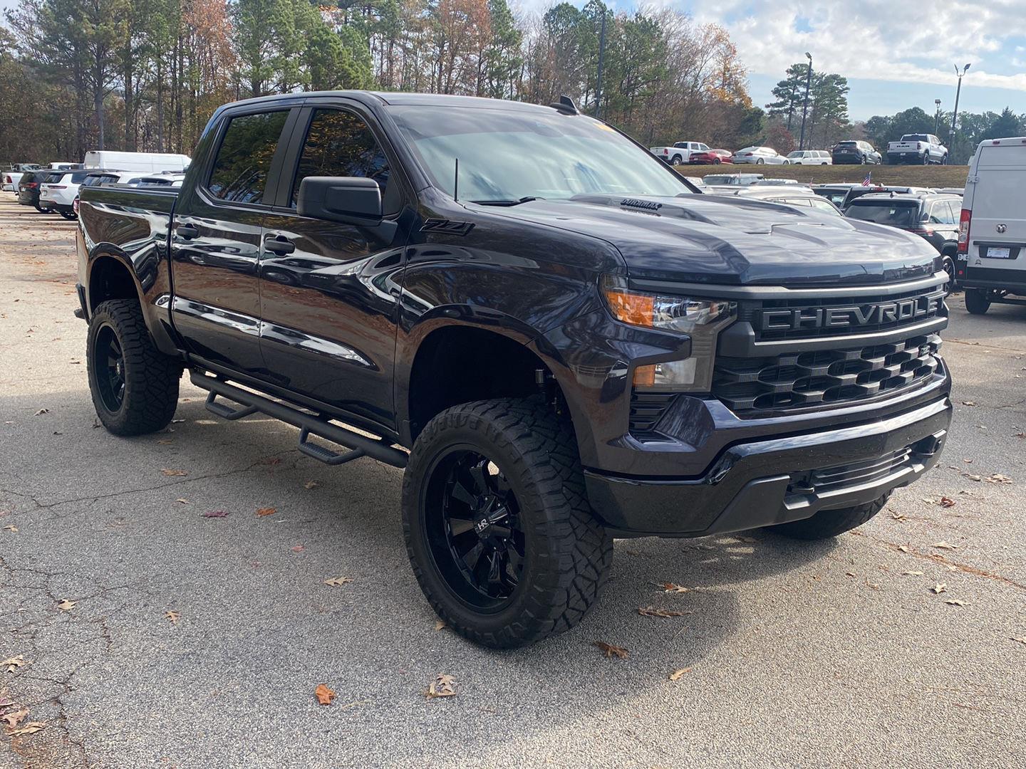 2022 Chevrolet Silverado 1500 Custom Trail Boss photo 2
