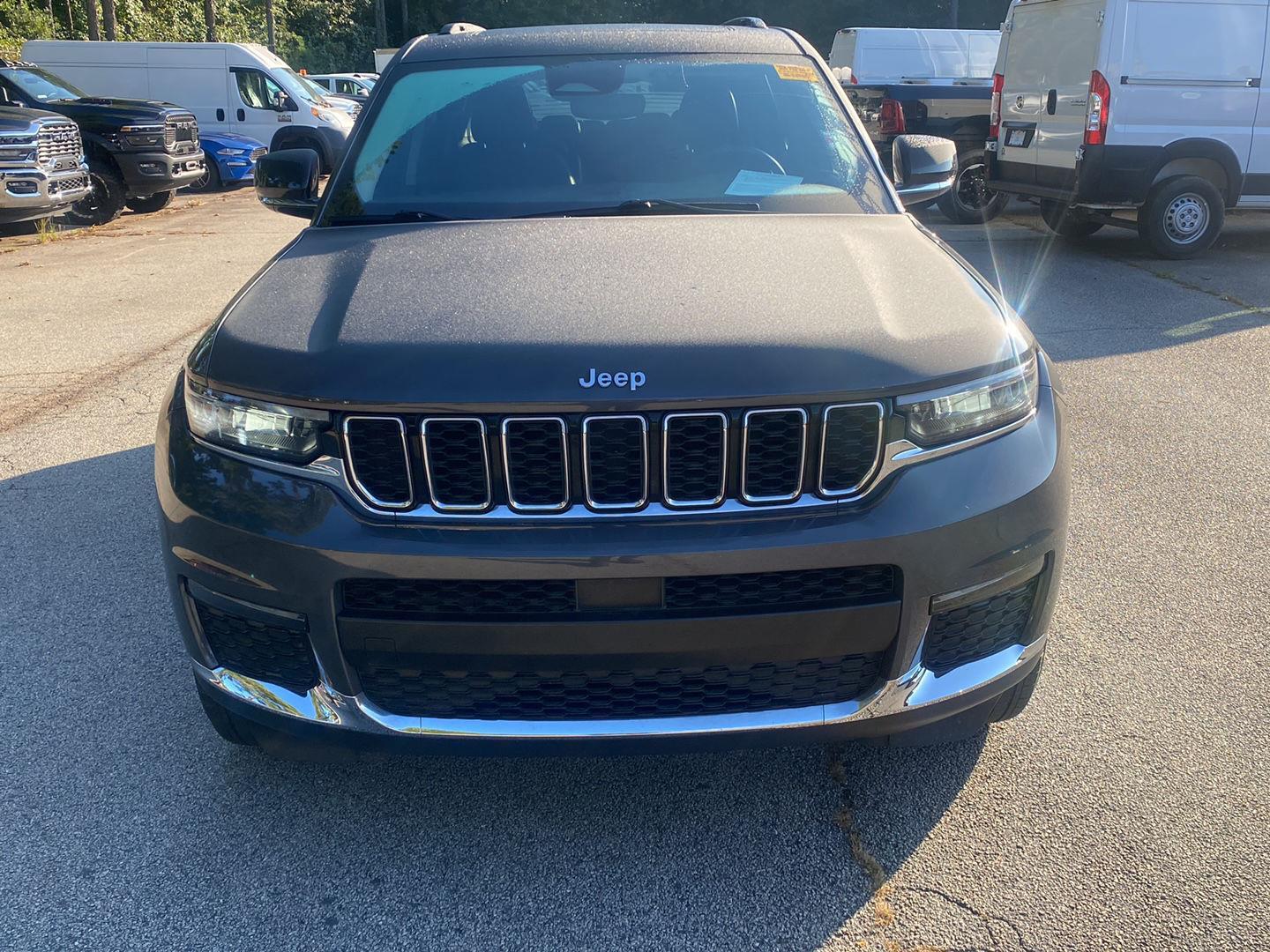 2022 Jeep Grand Cherokee Limited photo 2