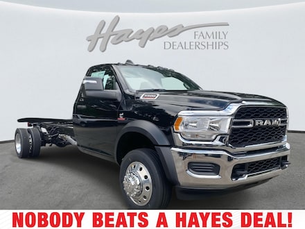 2024 Ram 5500 Chassis Cab 5500 TRADESMAN CHASSIS REGULAR CAB 4X2 120' CA Pickup