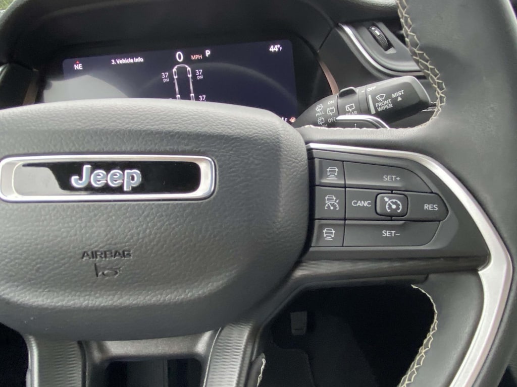 Used 2024 Jeep Grand Cherokee L Laredo X SUV