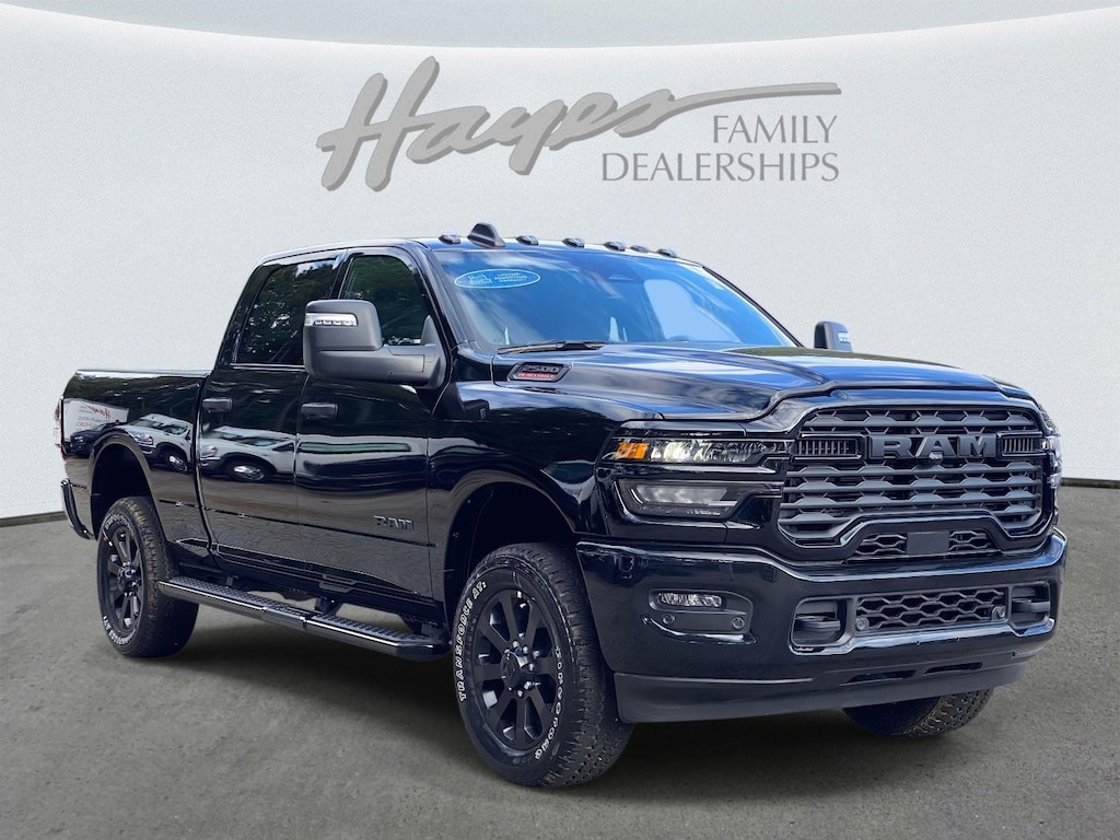 New 2025 Ram 2500 BIG HORN CREW CAB 4X4 6'4 BOX Pickup