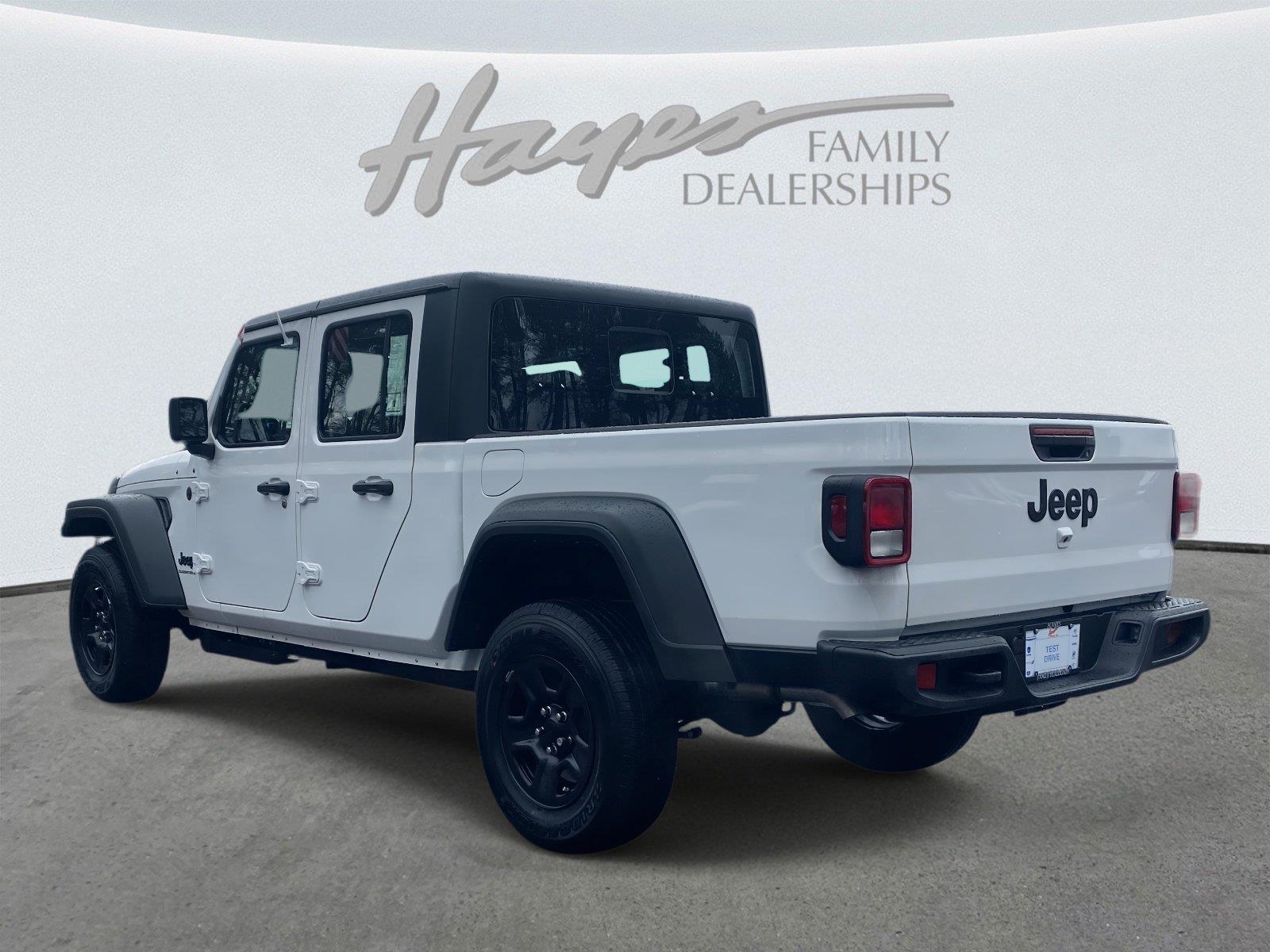 New 2026 Jeep Gladiator SPORT 4X4 Pickup